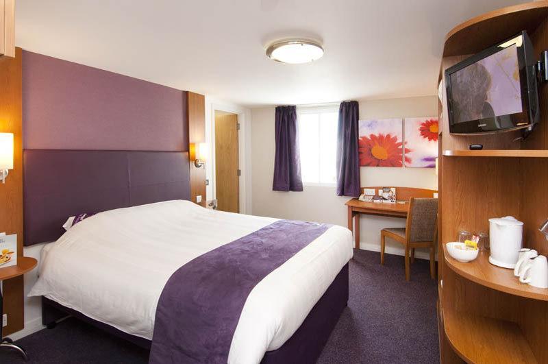 Premier Inn Ripley Extérieur photo